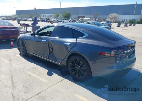 2018 Tesla Model S 100D/75D/P100D z USA, uszkodzony, nr VIN 5YJSA1E20JF269740